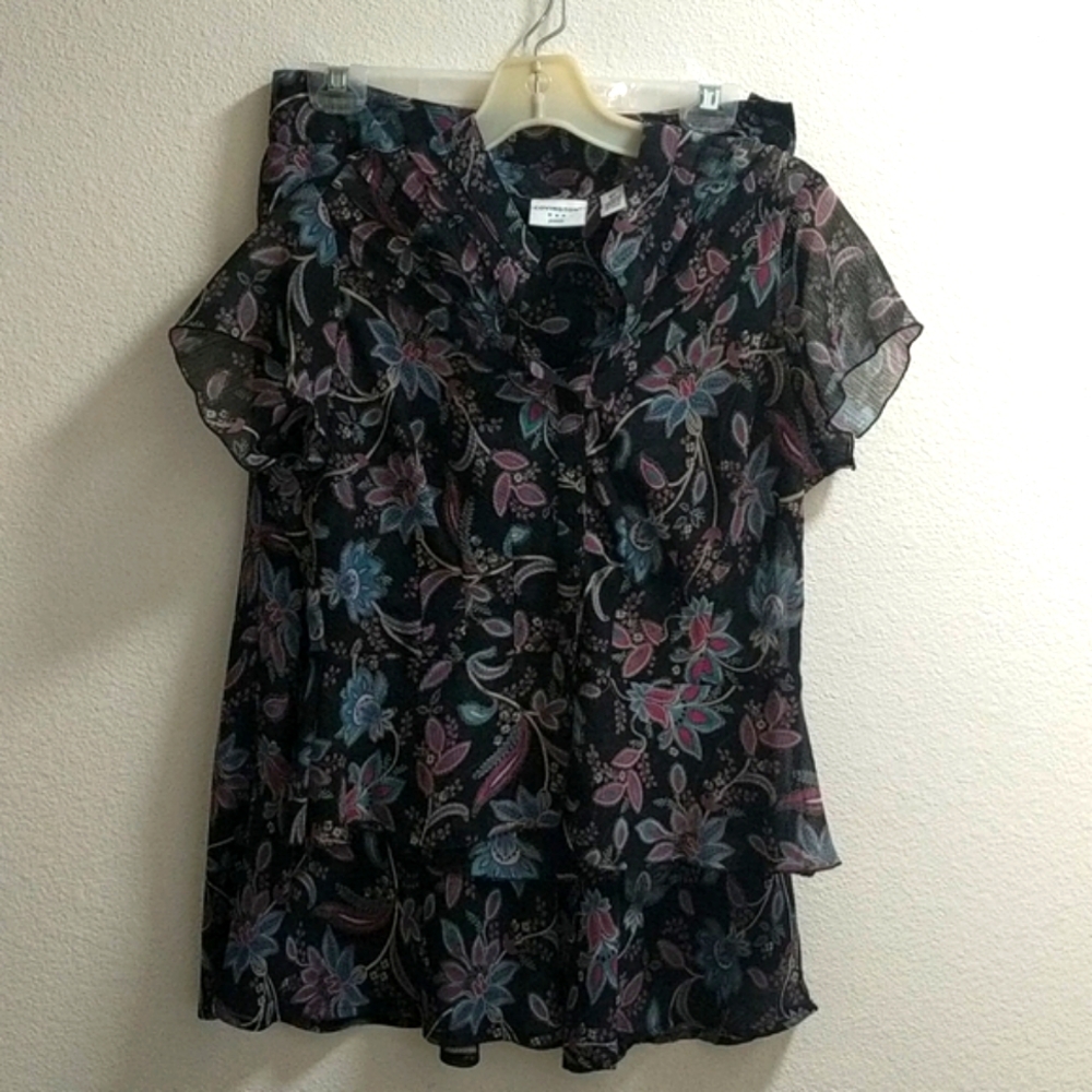 Covington 2 Piece Skirt Set.New Condition. Barely wore .